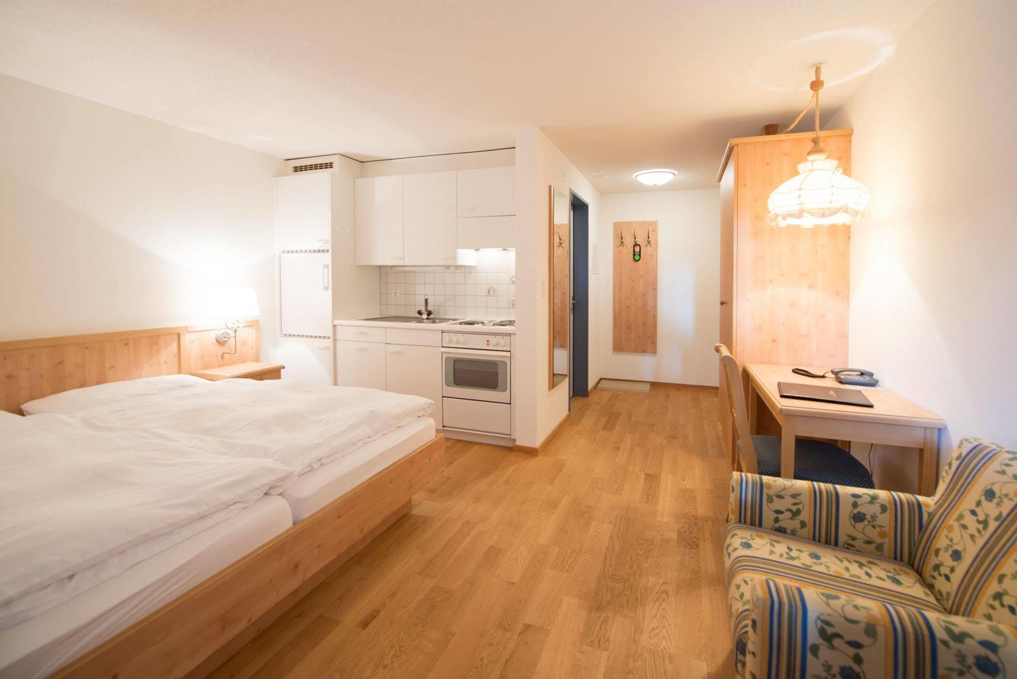 Aparthotel Muchetta Wiesen Kültér fotó
